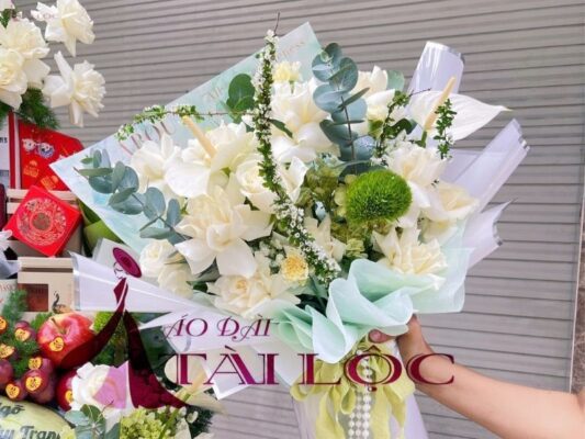 Lớp học cấm hoa cưới