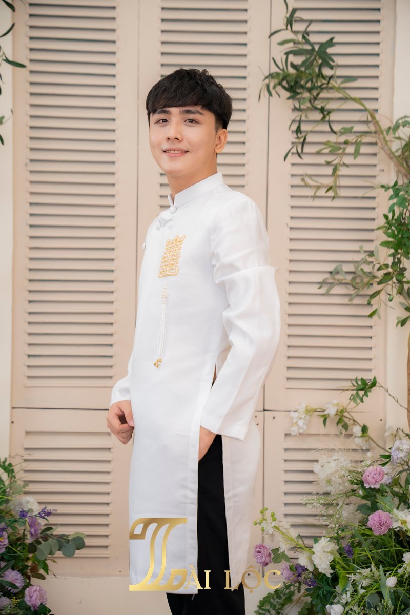 Áo Dài Cặp Đám Cưới Chú Rể Lụa Trắng Chữ Hỷ Vàng