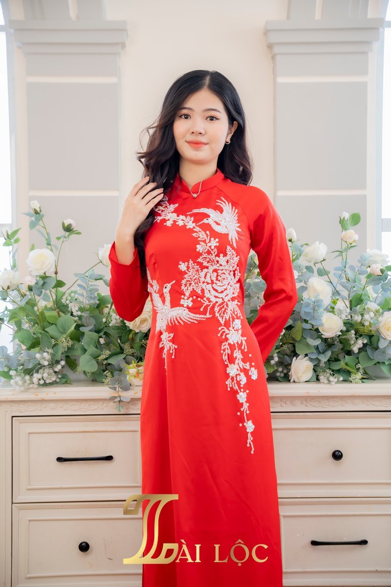 Áo Dài Cưới Cô Dâu Lụa Đỏ Hai Con Cò Cách Tân