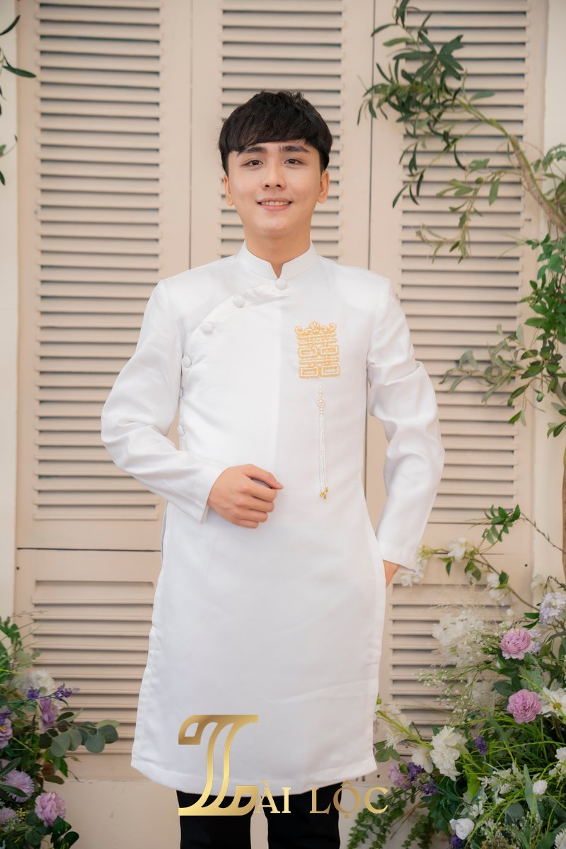 Áo Dài Cưới Chú rể Lụa Trắng Chữ Hỷ Vàng