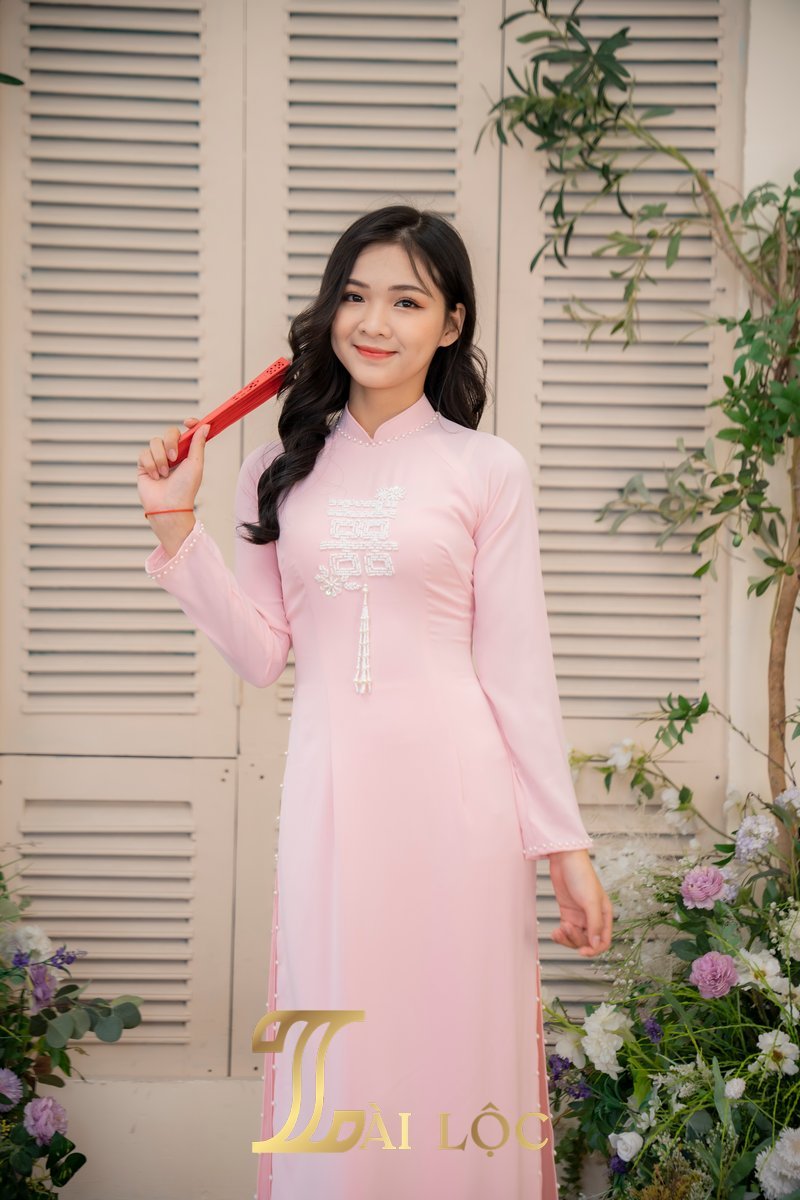 Áo Dài Đám Cưới Cô Dâu Lụa Hồng Một Chữ Hỷ Trắng