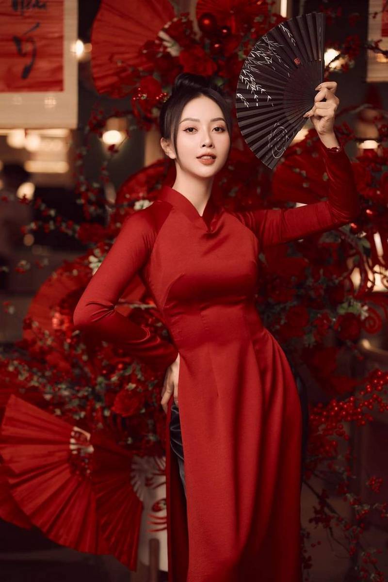 Vì sao mẫu áo dài cưới cách tân được ưa chuộng? 