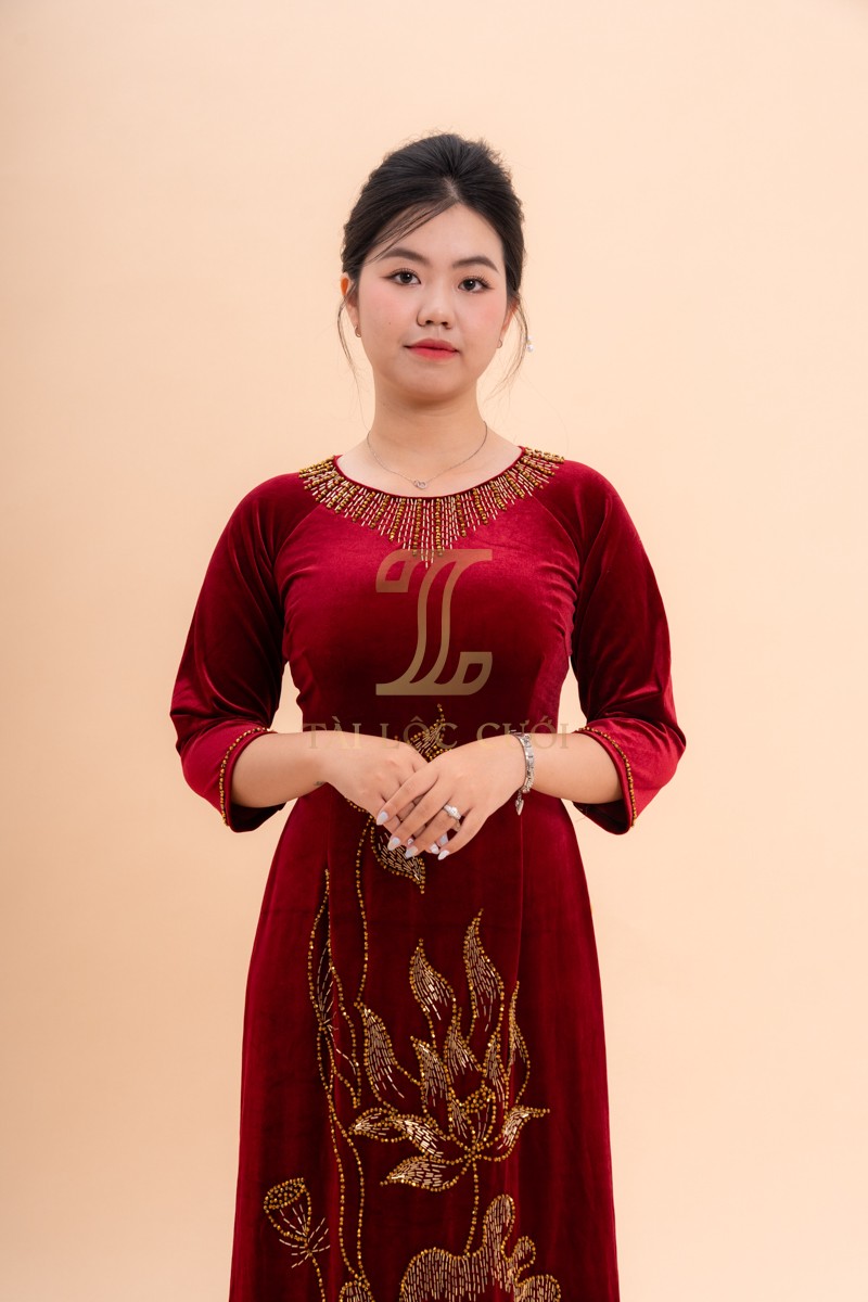 Áo Dài Ngồi Sui Đỏ Đô Nhung Kết Cườm Sen Vàng XL-CNQ7BSĐN2 Áo Dài Ngồi Sui Đỏ Đô Nhung Kết Cườm Sen Vàng XL-CNQ7BSĐN2