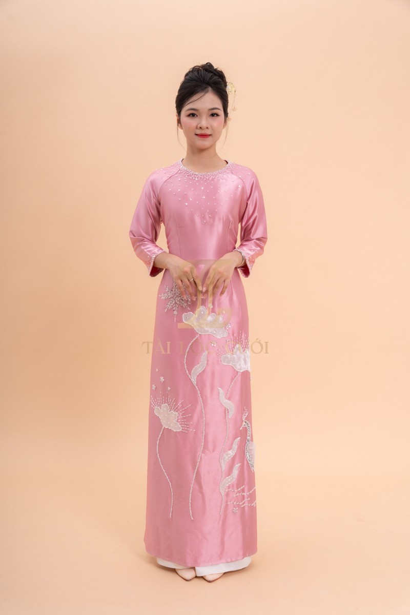 Đơn vị cho thuê áo dài bà sui uy tín tại HCM Đơn vị cho thuê áo dài bà sui uy tín tại HCM