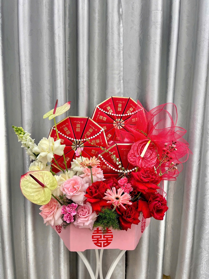 Mâm quả mứt hạt sen cưới xếp tháp hộp bánh xe Mâm quả mứt hạt sen cưới xếp tháp hộp bánh xe