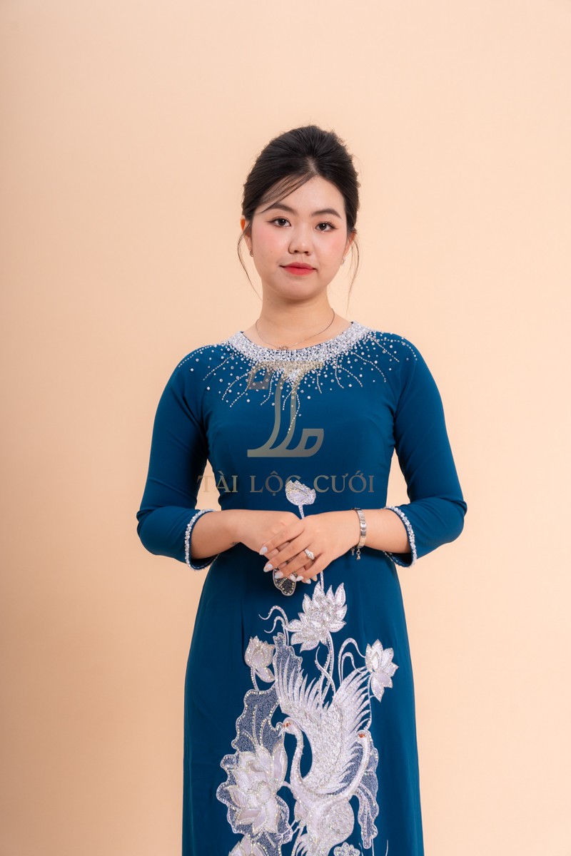 Đôi nét về áo dài bà chị sui xanh lụa hồng hạc sen trắng 2XL-BSX36 Đôi nét về áo dài bà chị sui xanh lụa hồng hạc sen trắng 2XL-BSX36