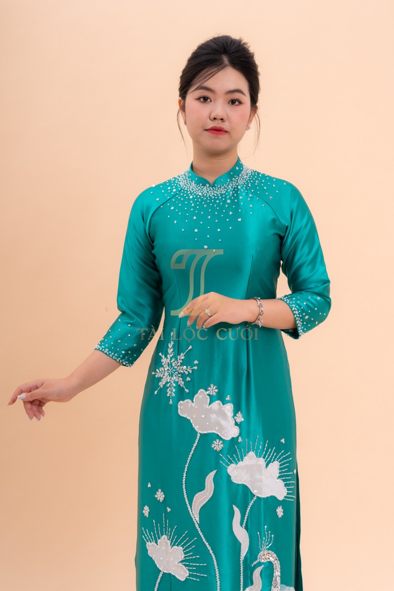 Đôi nét về áo dài ngồi sui xanh lụa sen trắng bông tuyết 2XL-BSXL26 Đôi nét về áo dài ngồi sui xanh lụa sen trắng bông tuyết 2XL-BSXL26
