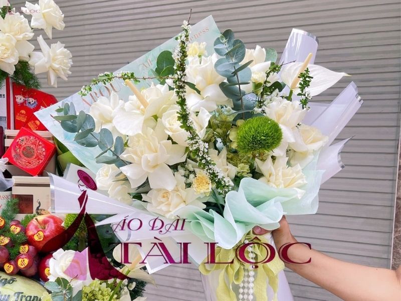 Lớp học cấm hoa cưới